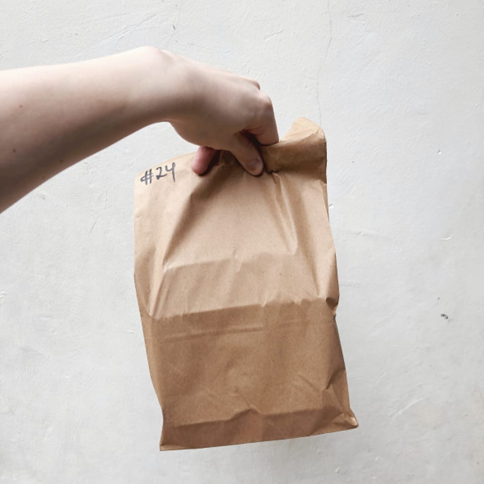 Convenient Pickup and Delivery Options for Crab Cuisine